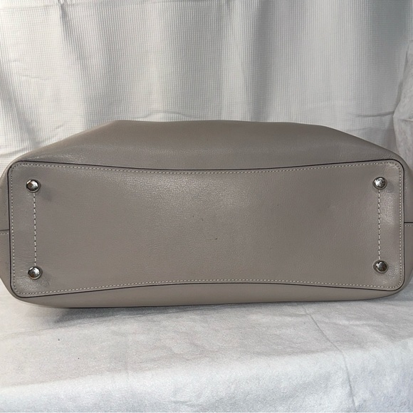 Large Coach tote bag in EUC Grey - Picture 12 of 12